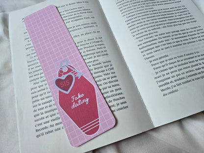 Marque-page Fake dating ♥ Collection Clé de motel